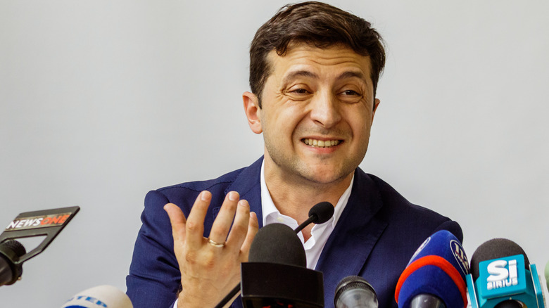 Volodymyr Zelenskyy talking