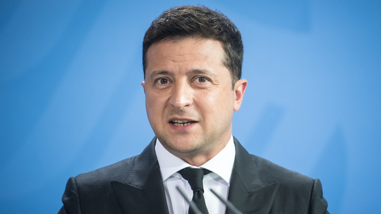 Volodymyr Zelenskyy wearing a suit 