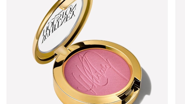 Powder Blush in Nippy's Plum Rose