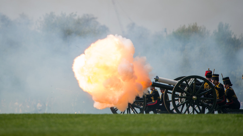 royal baby number three gun salute