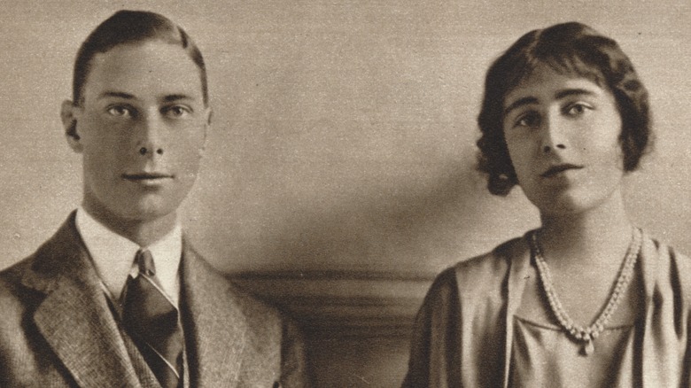 King George VI and Elizabeth Boewes-Lyon smiling after their engagement