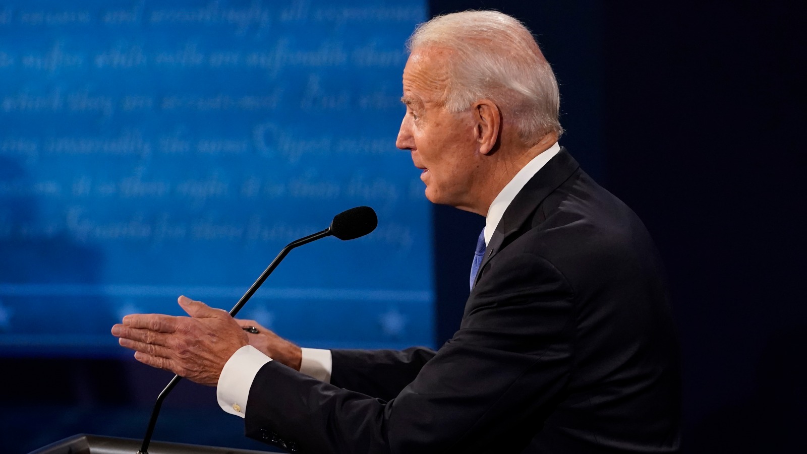 Expert Reveals What Joe Biden's Body Language At The Final Presidential ...