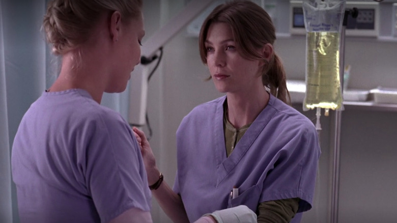 Grey's Anatomy character Meredith Grey with a banana bag
