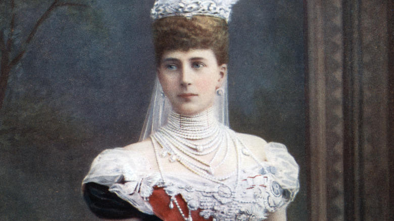 Queen Alexandra wearing chokers
