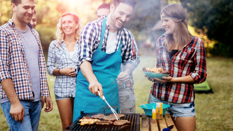 grilling burgers