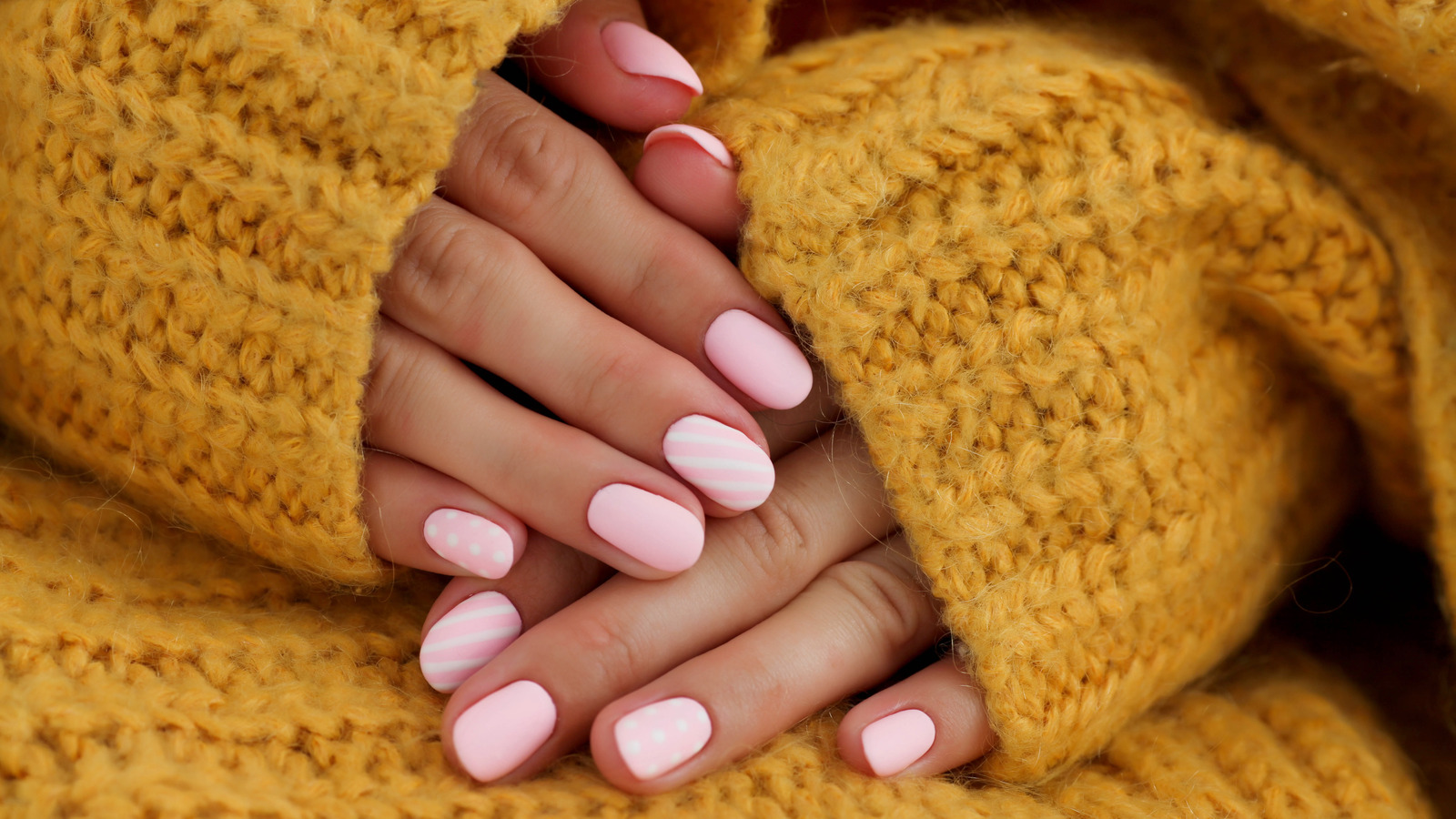 10 Foods That Promote And Strengthen Nail Growth