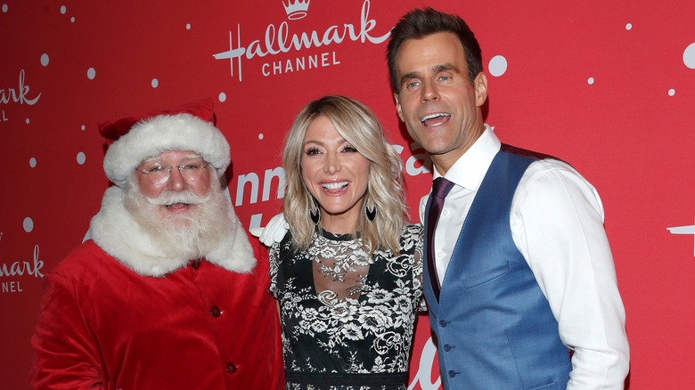 Debbie Matenopoulos with Santa and Cameron Mathison