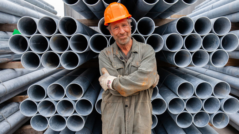 Mike Rowe crossing his arms