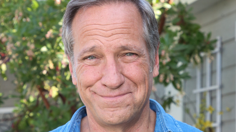 Mike Rowe smiling