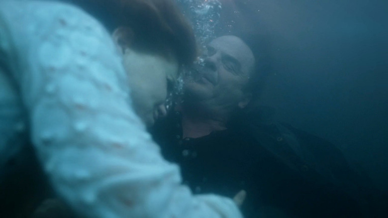 General Hospital's Olivia trying to rescue Ned underwater