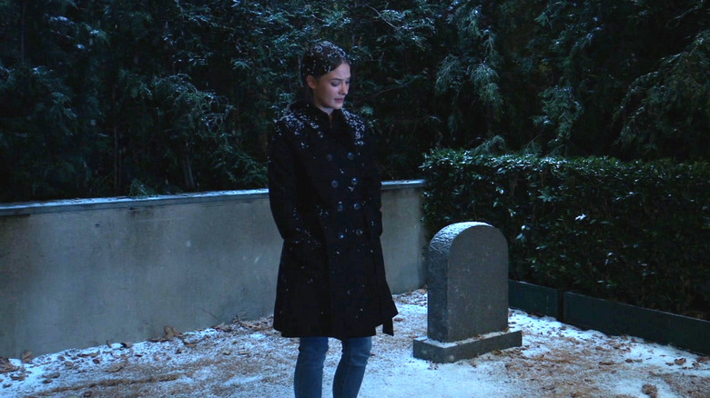 General Hospital's Esme in a graveyard