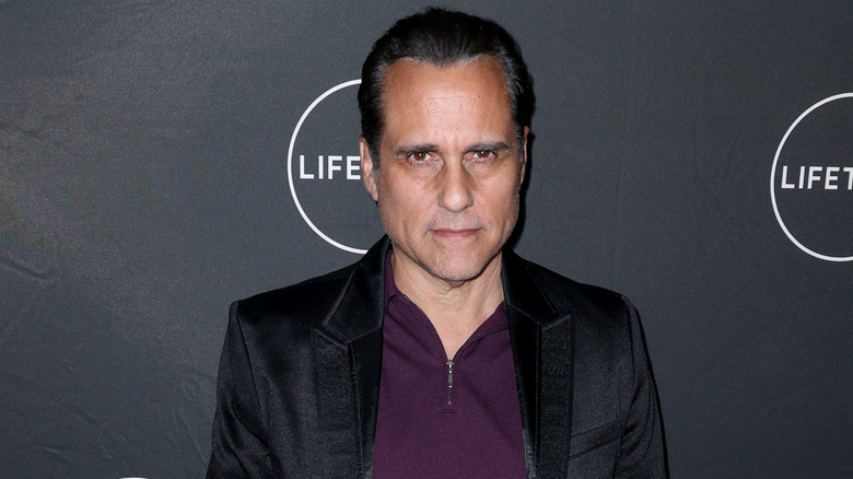 Maurice Benard posing