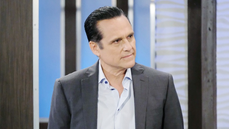 Maurice Benard looking sideways