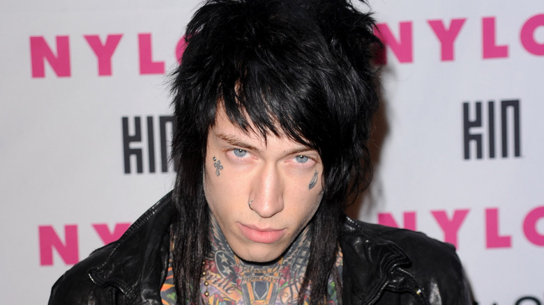 Trace Cyrus posing