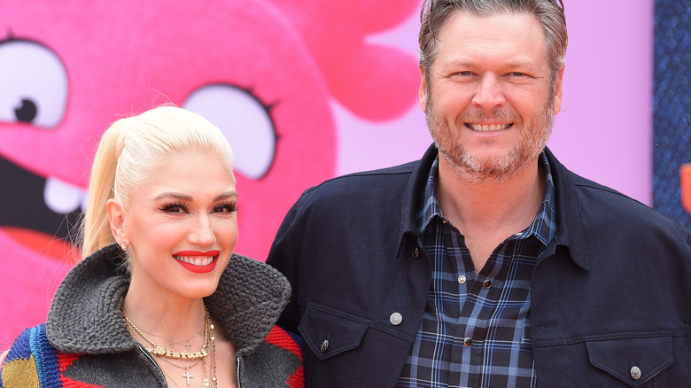 Gwen Stefani and Blake Shelton on the red carpet 