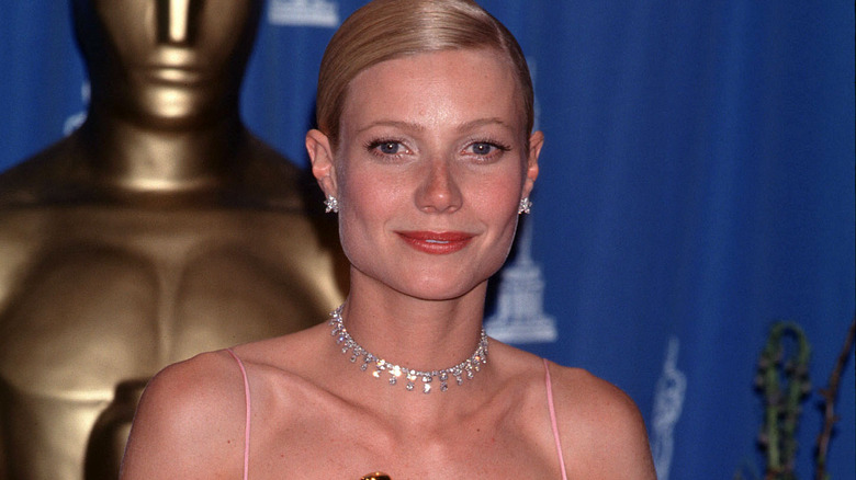 Gwenyth Paltrow with Oscar