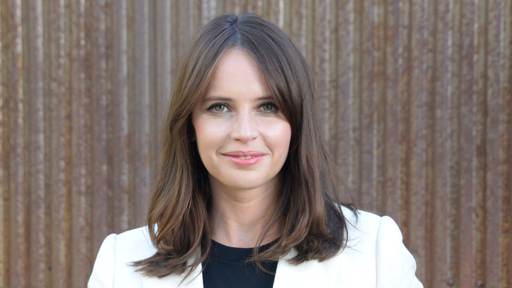 A woman with a shoulder-length haircut