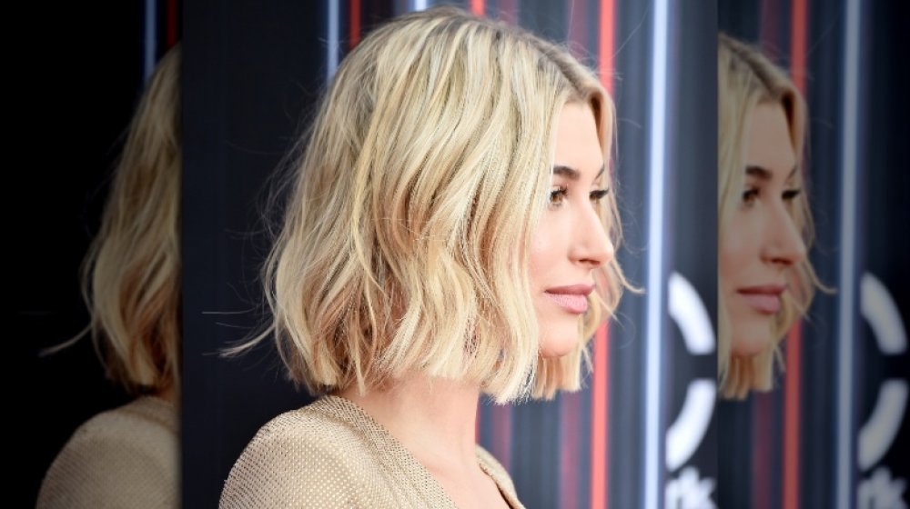 Haley Baldwin Bieber's relaxed wavy bob, a haircut you'll be asking for in spring 2020 