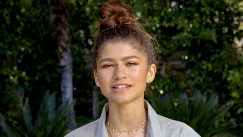 Zendaya top knot