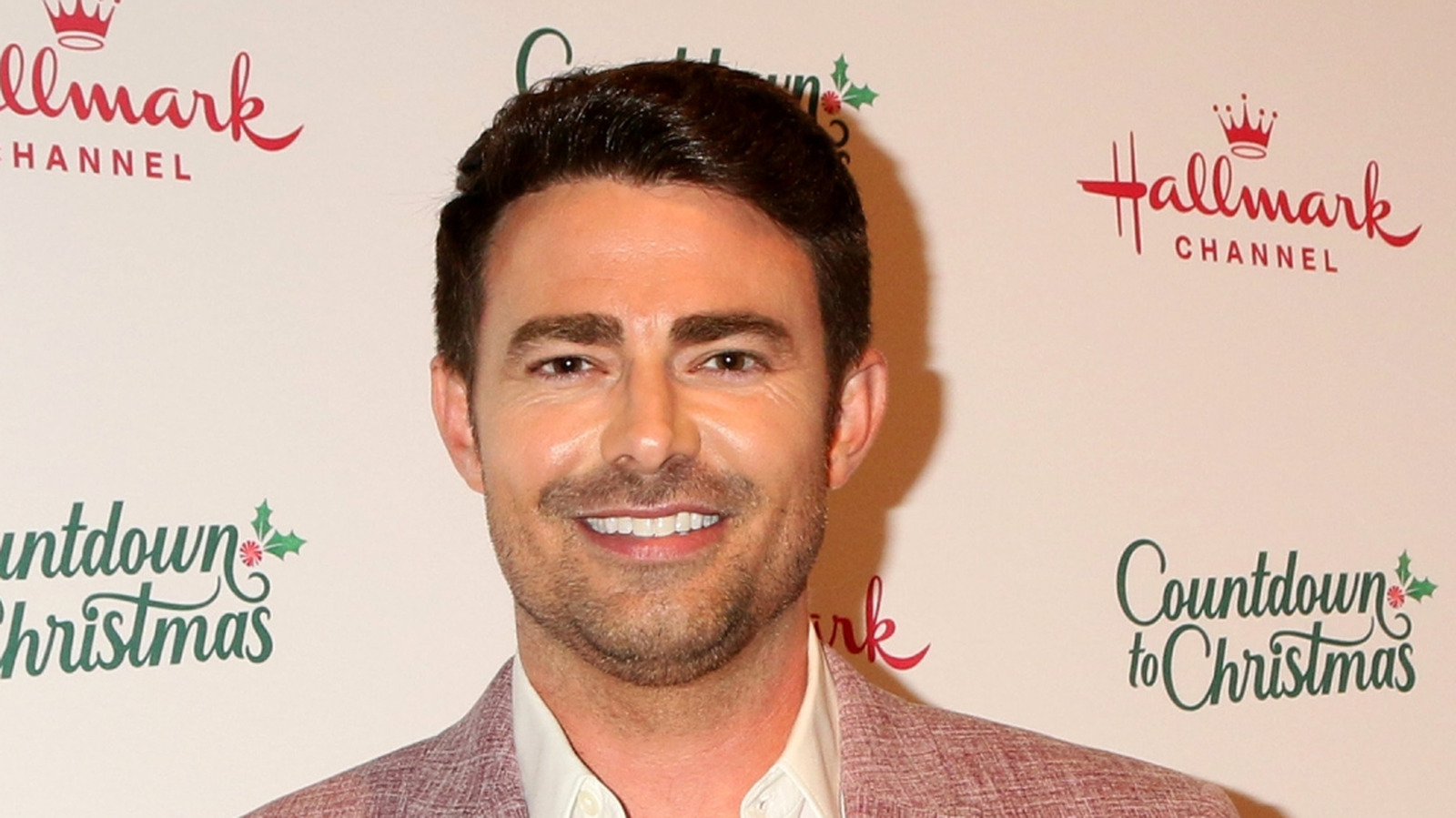 Hallmark Hottie Jonathan Bennett's Hilarious Confession About Kissing Rachel McAdams The List