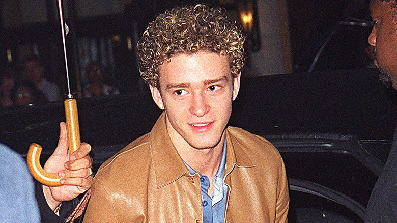 Justin Timberlake getting out of car in 2000