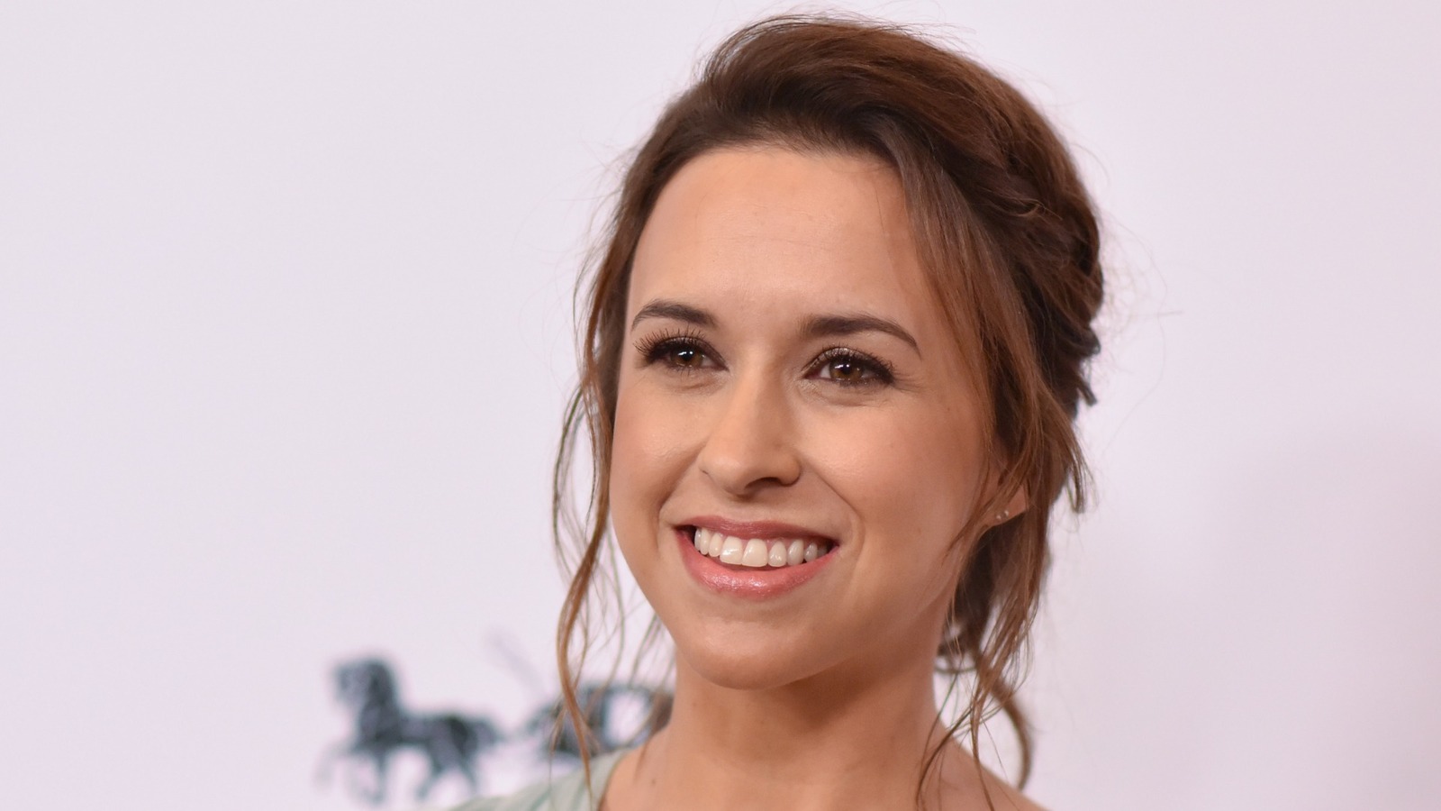 Hallmarks Lacey Chabert Explains The Other Love Story In The Wedding