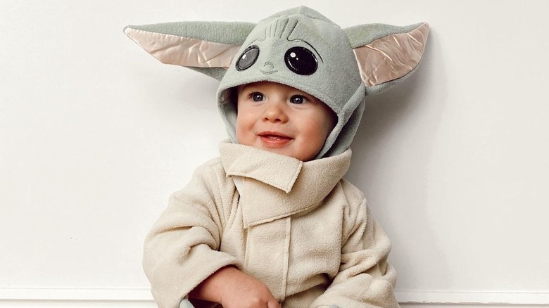 Baby Yoda Halloween costume 