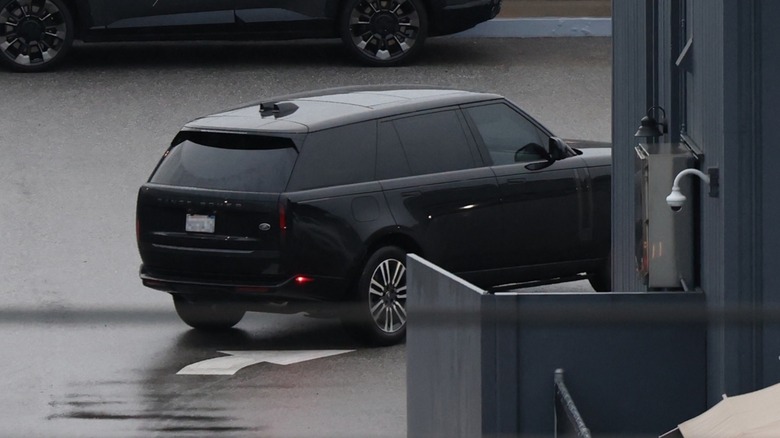 Prince Harry's Range Rover arriving at LAX