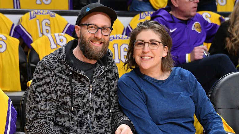 Mayim Bialik and Jonathan Cohen