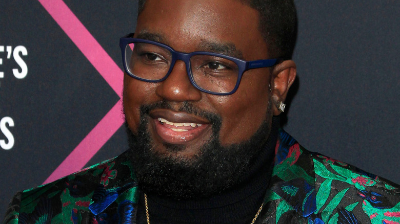 Lil Rel Howery smiiling