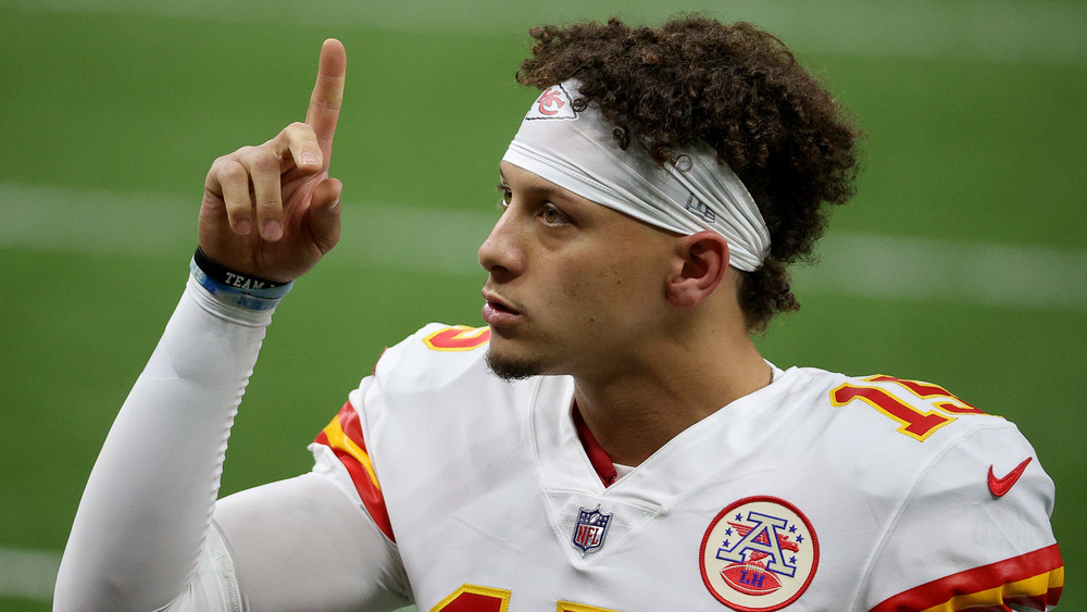 NFL player Patrick Mahomes raising a finger