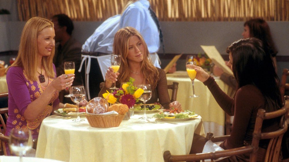 Aniston, Kudrow, Cox appearing in Friends