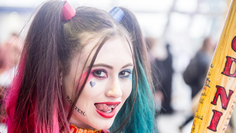 Cosplayer dressed as Harley Quinn