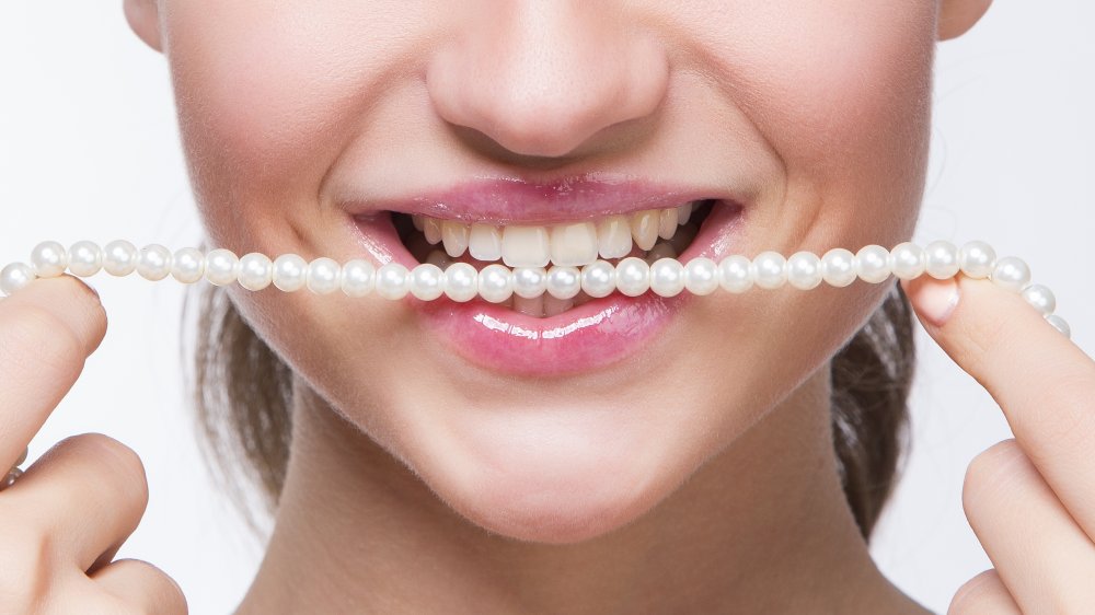 What Is The 'Tooth Test' And Can It Help You Tell If A Pearl Is Real? - TPS  Blog