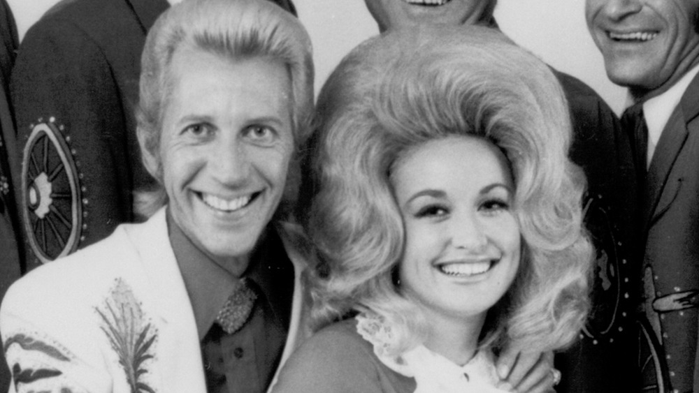 Dolly Parton and Porter Wagoner, black and white