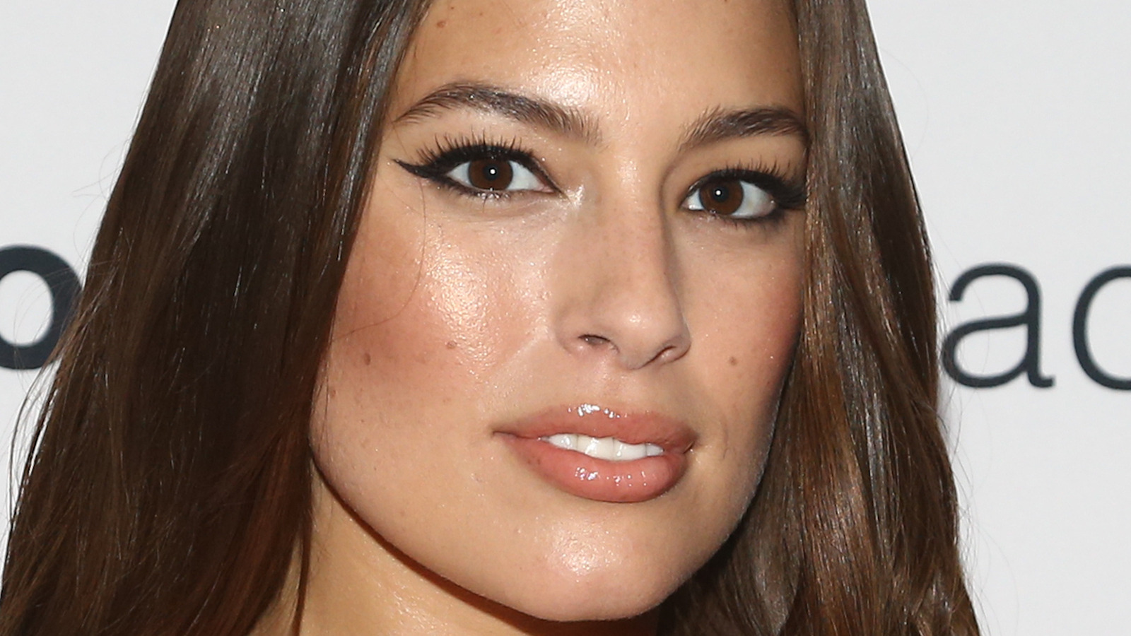 Here's What Ashley Graham's Morning Routine Really Is