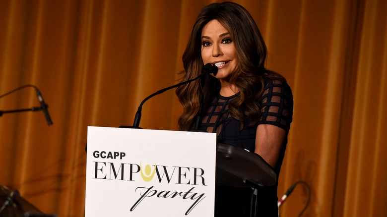 Robin Meade giving a speech