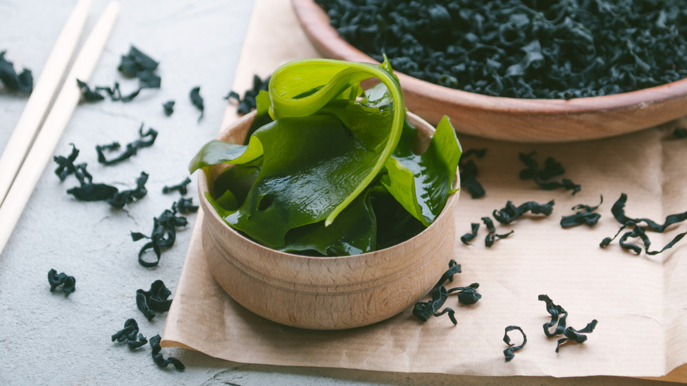 A bowl of seaweed