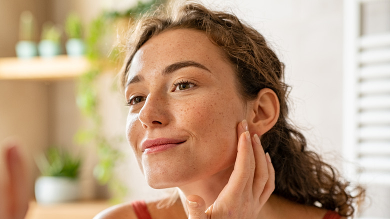 Applying benzoyl peroxide