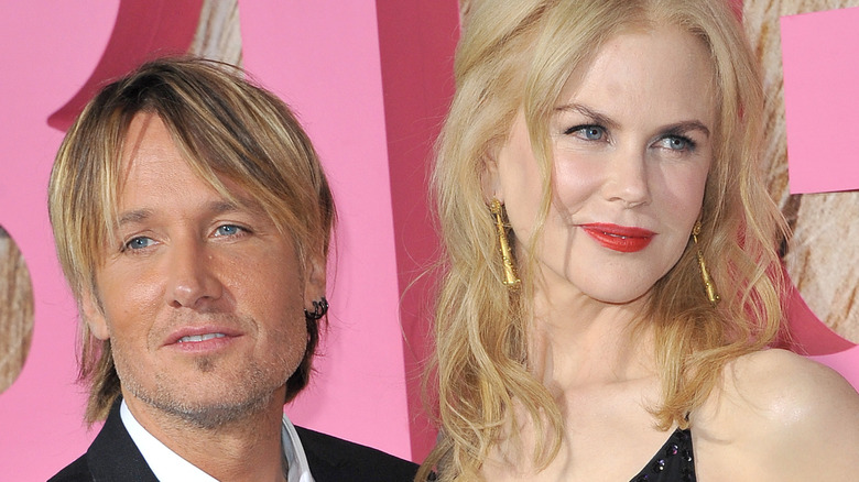 Keith Urban and Nicole Kidman posing on red carpet