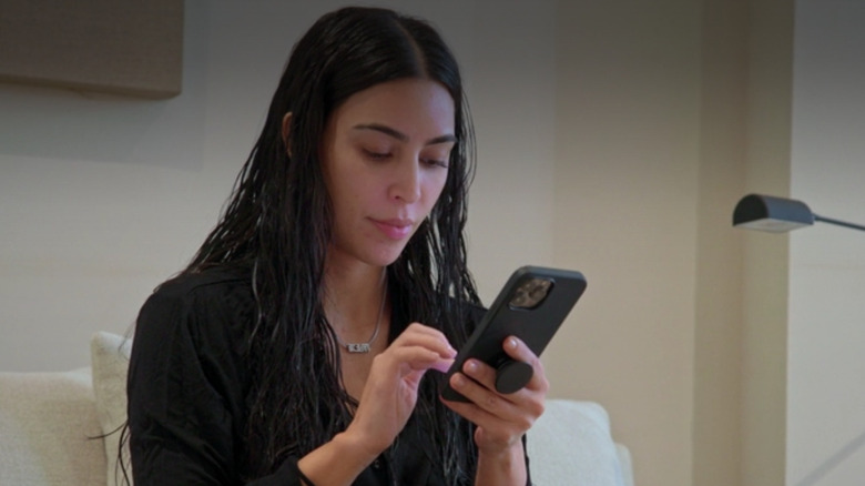 Kim Kardashian appears makeup free on The Kardashians