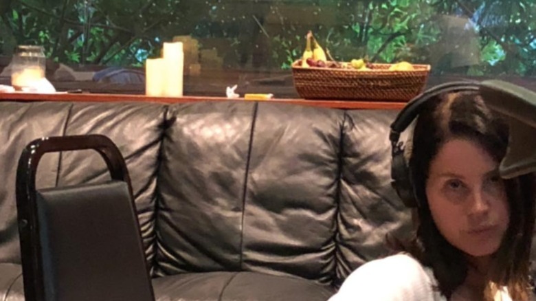 Lana Del Rey in studio