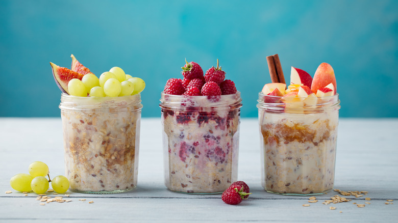 Jars of overnight oats