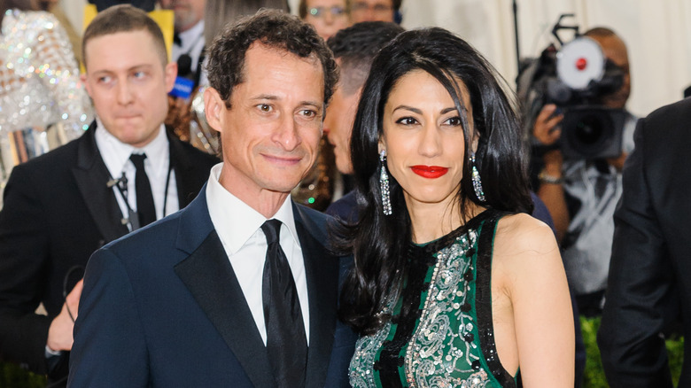 Anthony Weiner and Huma Abedin smiling