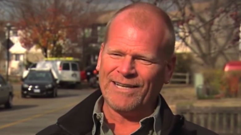 Mike Holmes on street