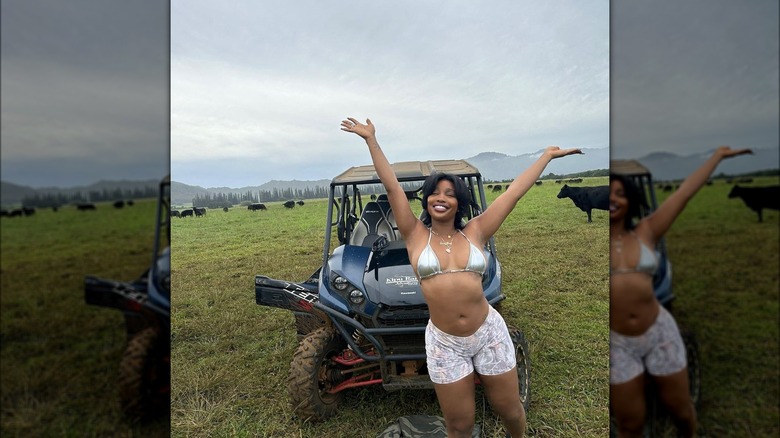 SZA all-smiles