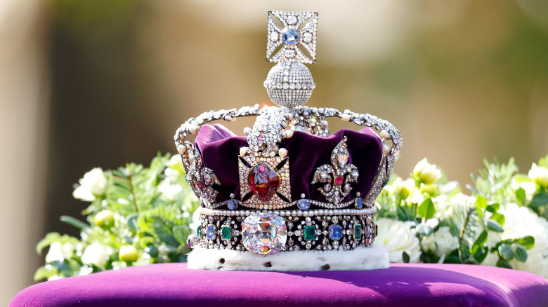 Imperial State Crown on Queen Elizabeth's coffin