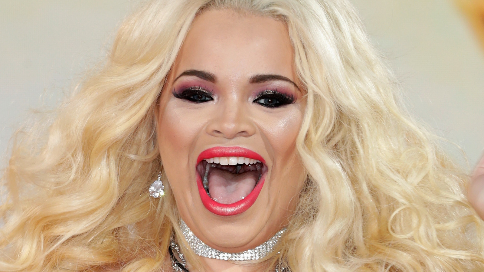 You've watched her mukbangs, but just what does Trisha Paytas eat in a...