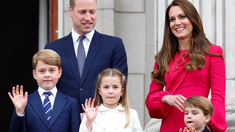 Prince George waving with his family 