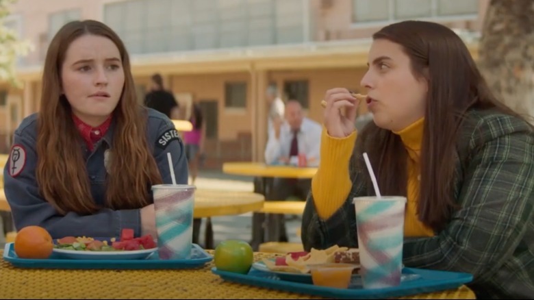 Kaitlyn Dever and Beanie Feldstein in Booksmart